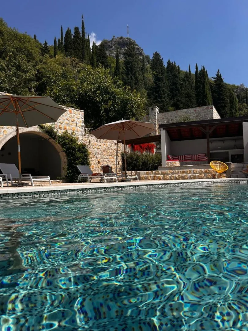 Rent, house, 400m², Herceg Novi, Crna Gora