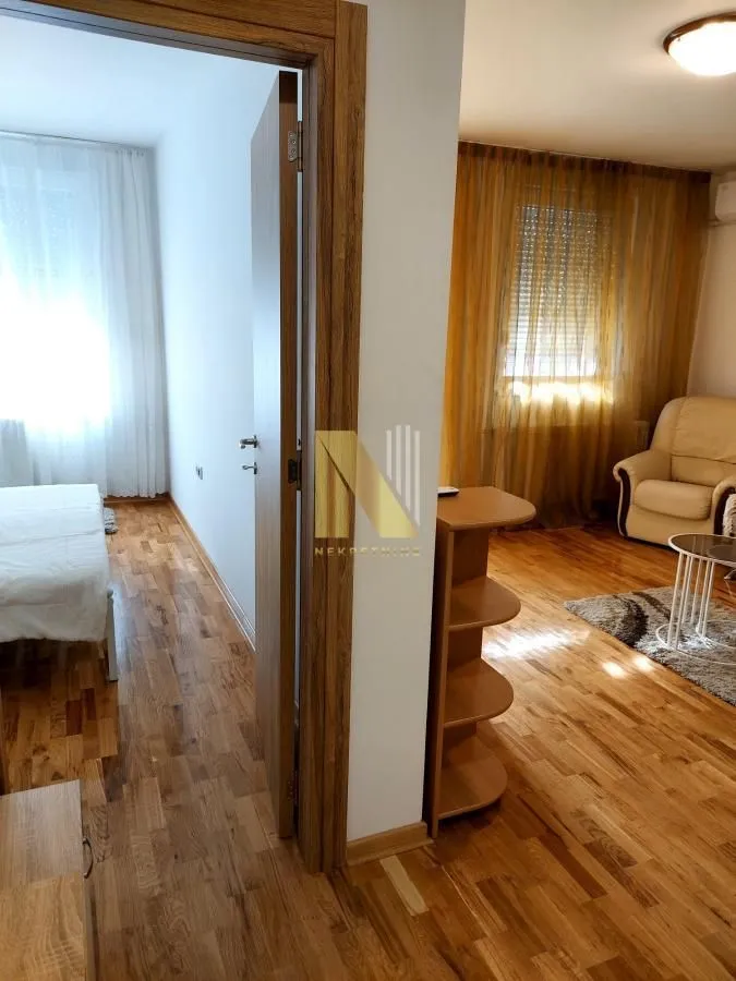 Izdavanje, jednosoban stan, 40m², Salajka, Novi Sad Sve Podlokacije
