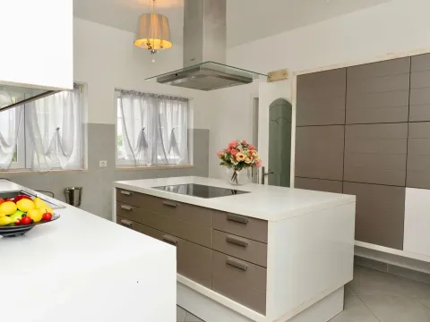 Sale, house, 560m², Begovina, Danilovgrad - image 6