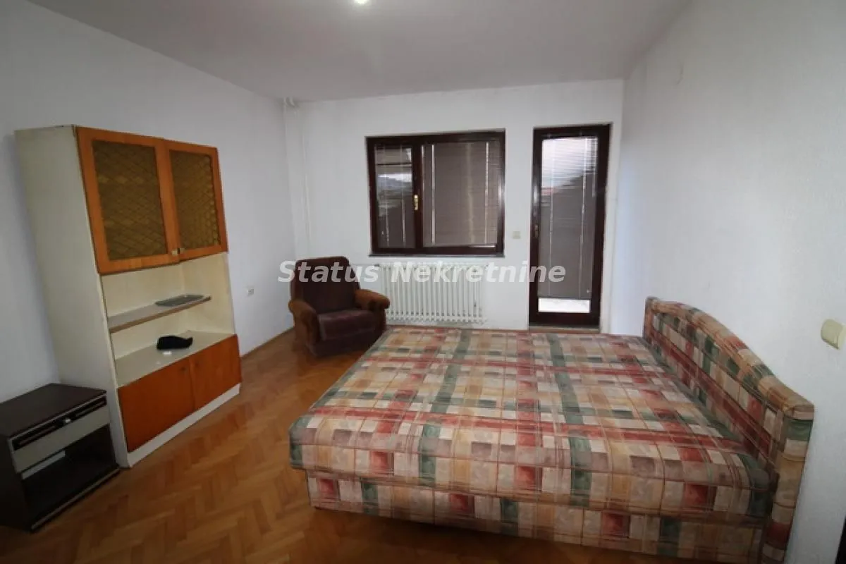Prodaja, kuća, 420m², Temerin, Novi Sad