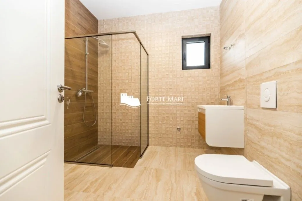 Prodaja, trosoban stan, 107m², Bijela, Herceg Novi