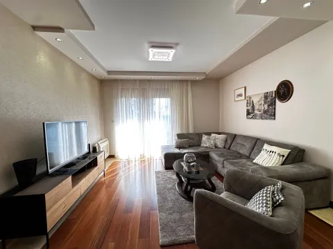 Rent, two bedroom apartment, 75m², Centar, Podgorica - image 2