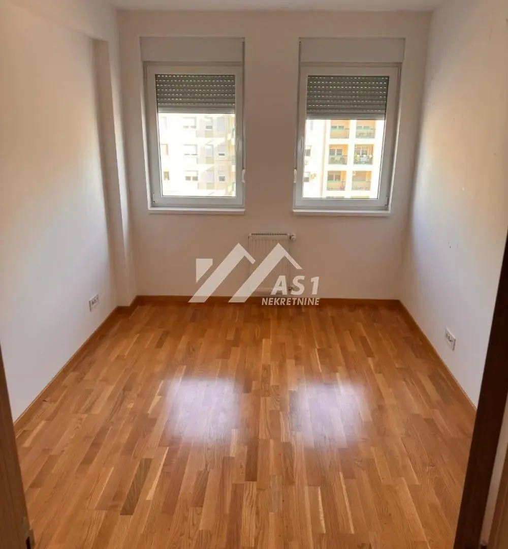 Izdavanje, trosoban stan, 70m², Jugovićevo, Novi Sad Sve Podlokacije