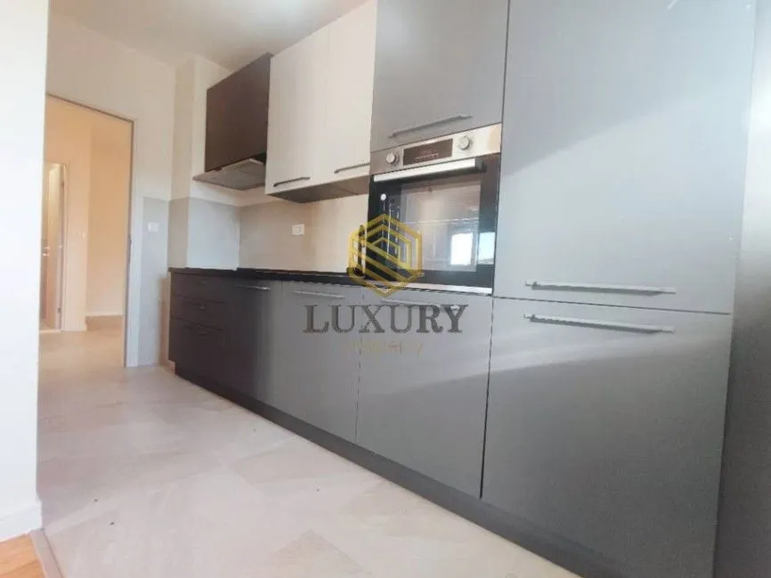 Rent, two bedroom apartment, 75m², Central Point, Podgorica