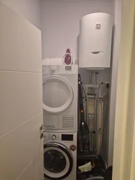 Izdavanje, trosoban stan, 101m², Vezirov Most, Podgorica - image 6