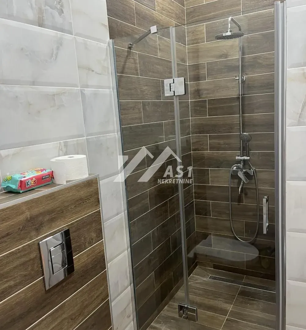 Izdavanje, jednosoban stan, 42m², Podbara, Novi Sad Sve Podlokacije