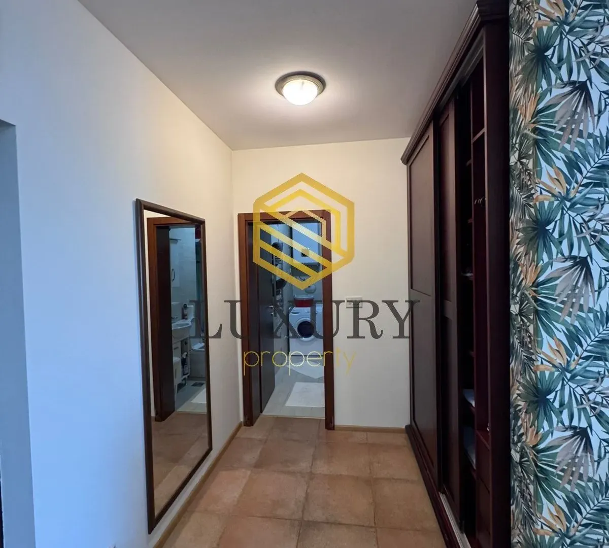 Rent, one bedroom apartment, 70m², Bečići, Budva