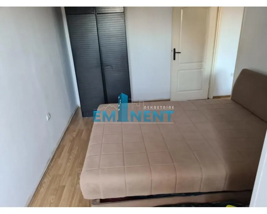 Izdavanje, dvosoban stan, 50m², Dušanovac, Voždovac Sve Podlokacije