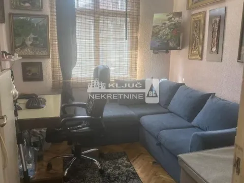 Sale, three bedroom apartment, 87m², Kalenić Pijaca, Vračar Sve Podlokacije - image 8