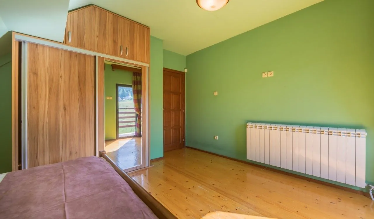Prodaja, kuća, 300m², Motički gaj, Žabljak
