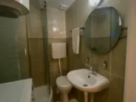 Izdavanje, dvosoban stan, 60m², Mainski Put, Budva - image 10