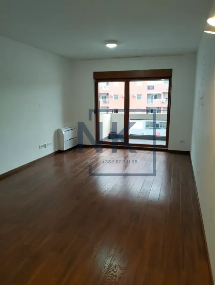 Izdavanje, trosoban stan, 69m², Master Kvart, Podgorica
