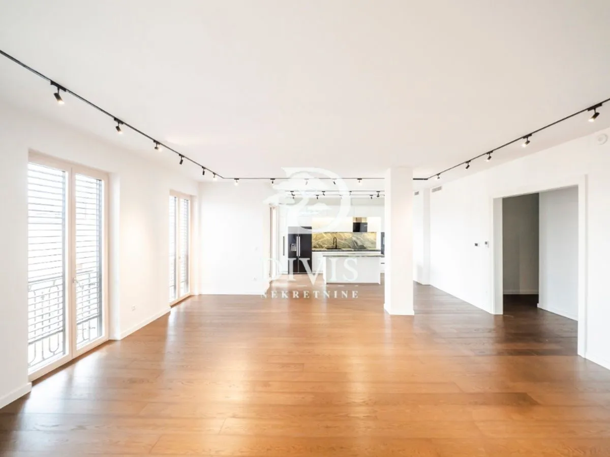 Rent, four bedroom apartment, 150m², Stari Grad, Beograd