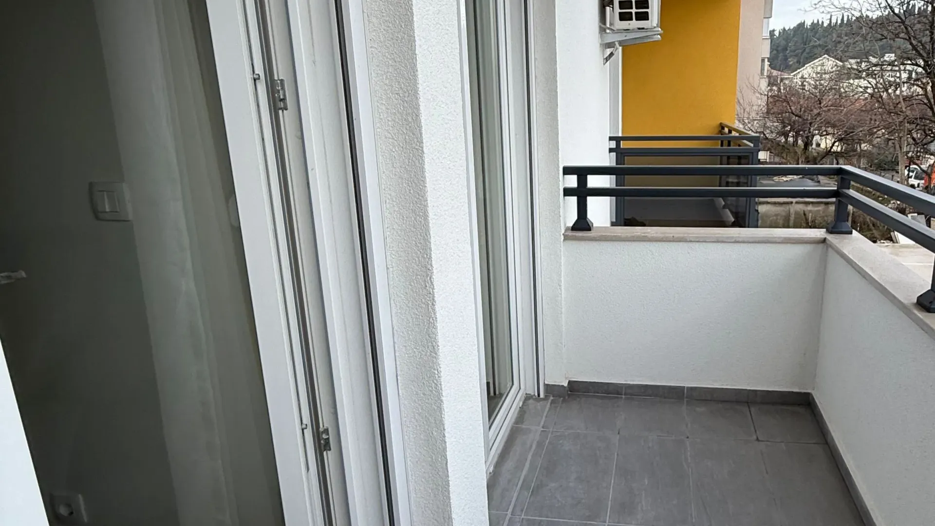 Prodaja, jednosoban stan, 44m², Pobrežje, Podgorica