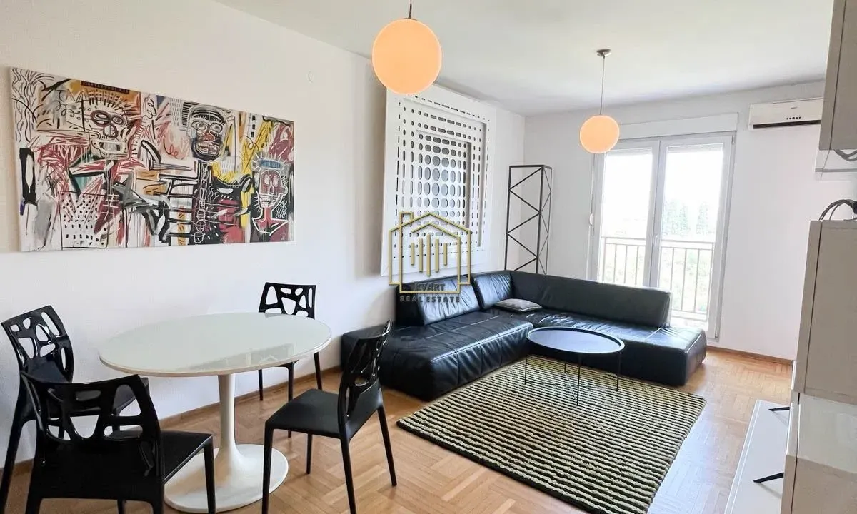 Izdavanje, dvosoban stan, 65m², Podgorica, Crna Gora