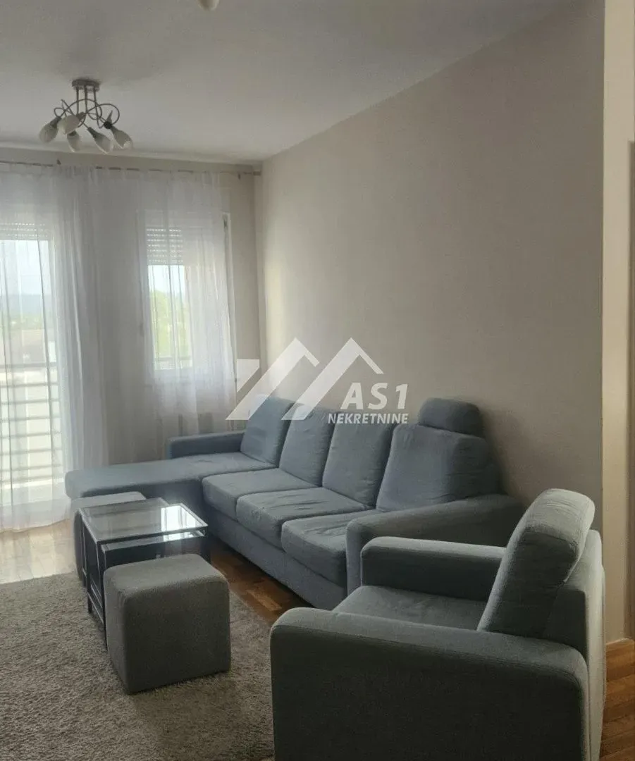 Izdavanje, četvorosoban stan, 82m², Bulevar Evrope, Novi Sad Sve Podlokacije