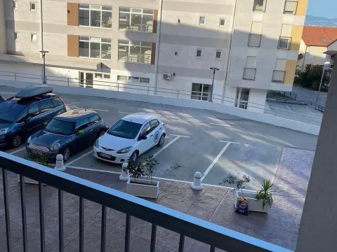 Izdavanje, jednosoban stan, 55m², Donja Lastva, Tivat - image 8