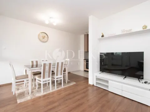 Izdavanje, trosoban stan, 98m², City Kvart, Podgorica - image 9