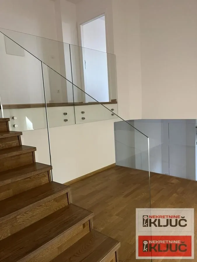 Izdavanje, kuća, 247m², Sremska Kamenica, Petrovaradin