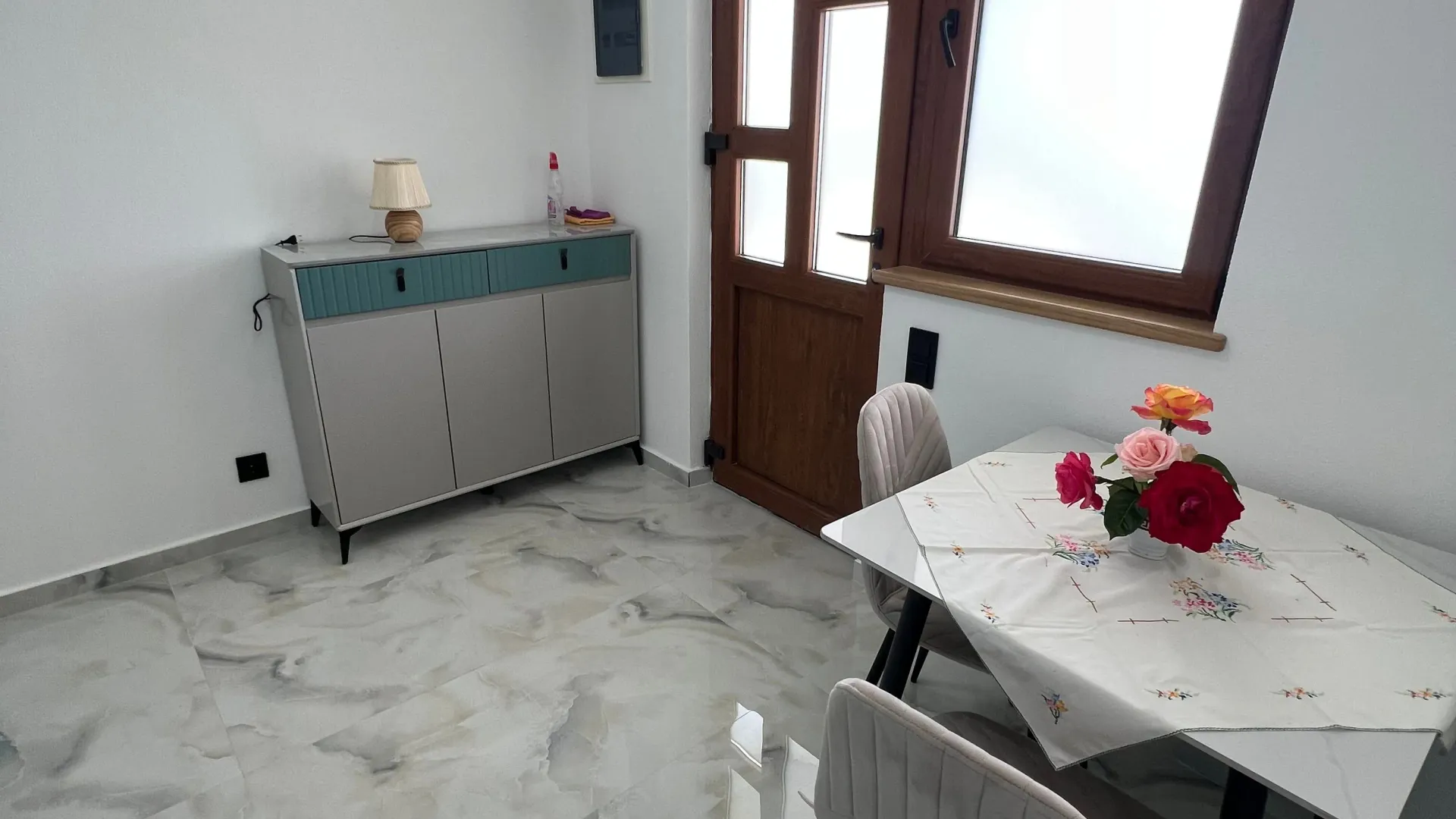 Izdavanje, jednosoban stan, 30m², Stari Bar, Bar
