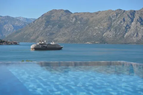 Prodaja, trosoban stan, 84m², Dobrota, Kotor - image 16