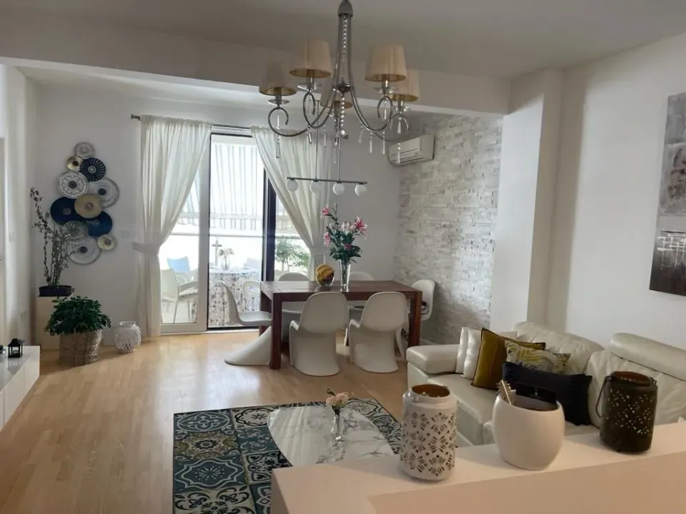 Sale, three bedroom apartment, 91m², Centar, Budva
