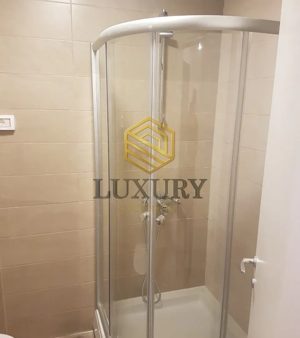 Izdavanje, jednosoban stan, 43m², City Kej, Podgorica