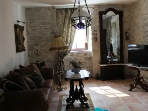 Sale, house, 385m², Strp, Kotor - image 9