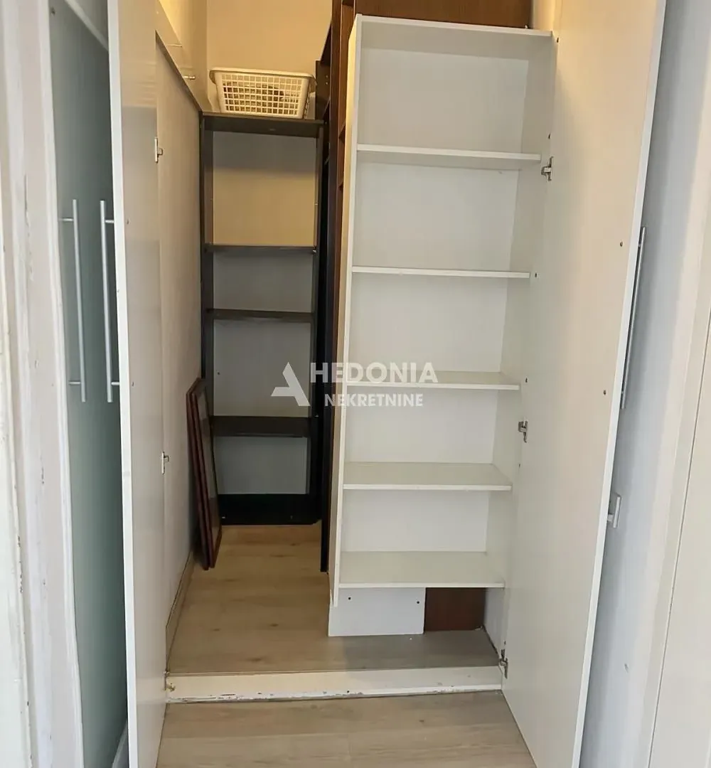 Sale, one bedroom apartment, 30m², Savski Venac, Beograd