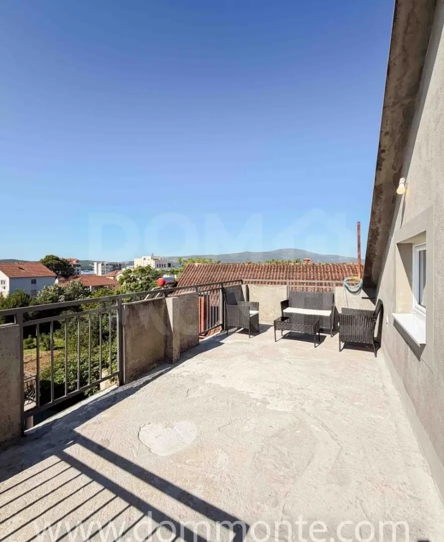 Rent, two bedroom apartment, 80m², Tivat, Crna Gora