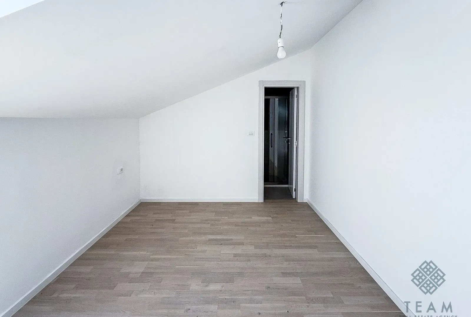 Prodaja, jednosoban stan, 50m², Tološi, Podgorica