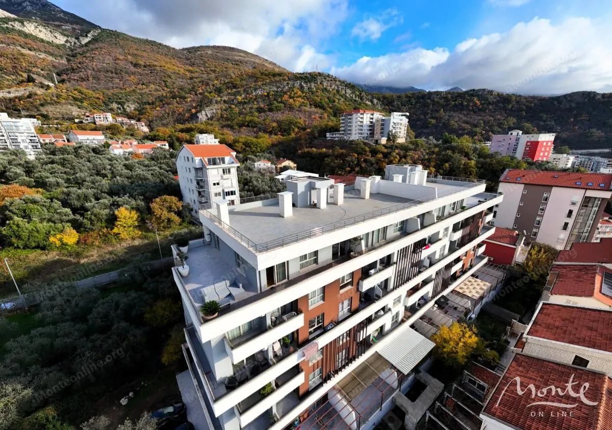 Sale, three bedroom apartment, 104m², Bečići, Budva