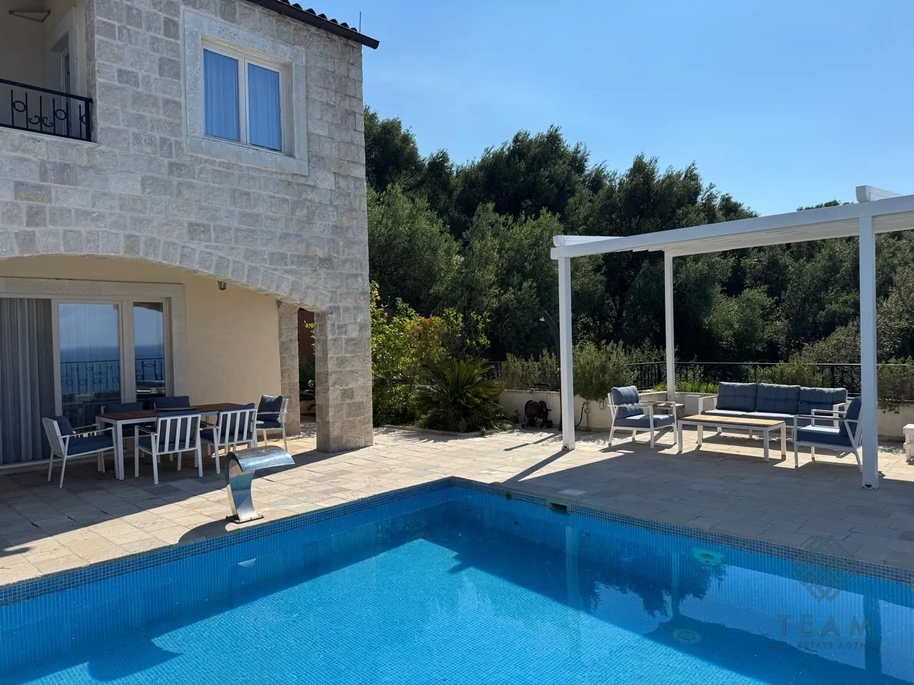 Rent, house, 140m², Reževići, Budva