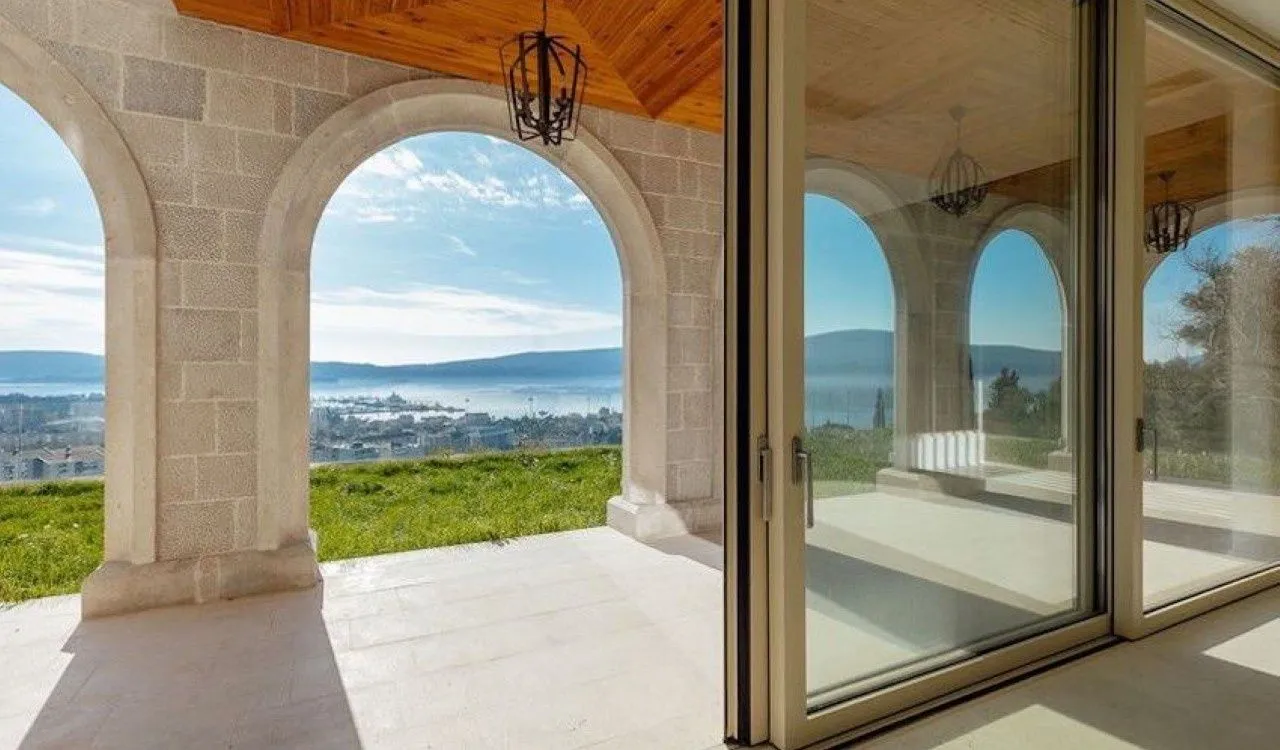 Prodaja, kuća, 1400m², Donja Lastva, Tivat