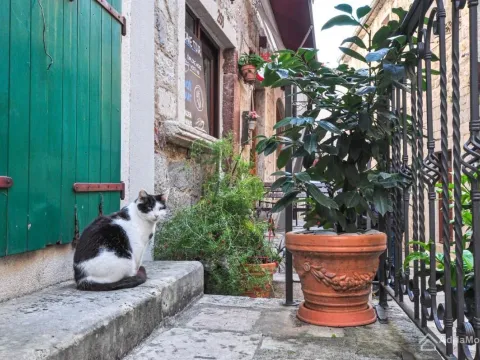 Prodaja, trosoban stan, 88m², Grad, Kotor - image 11