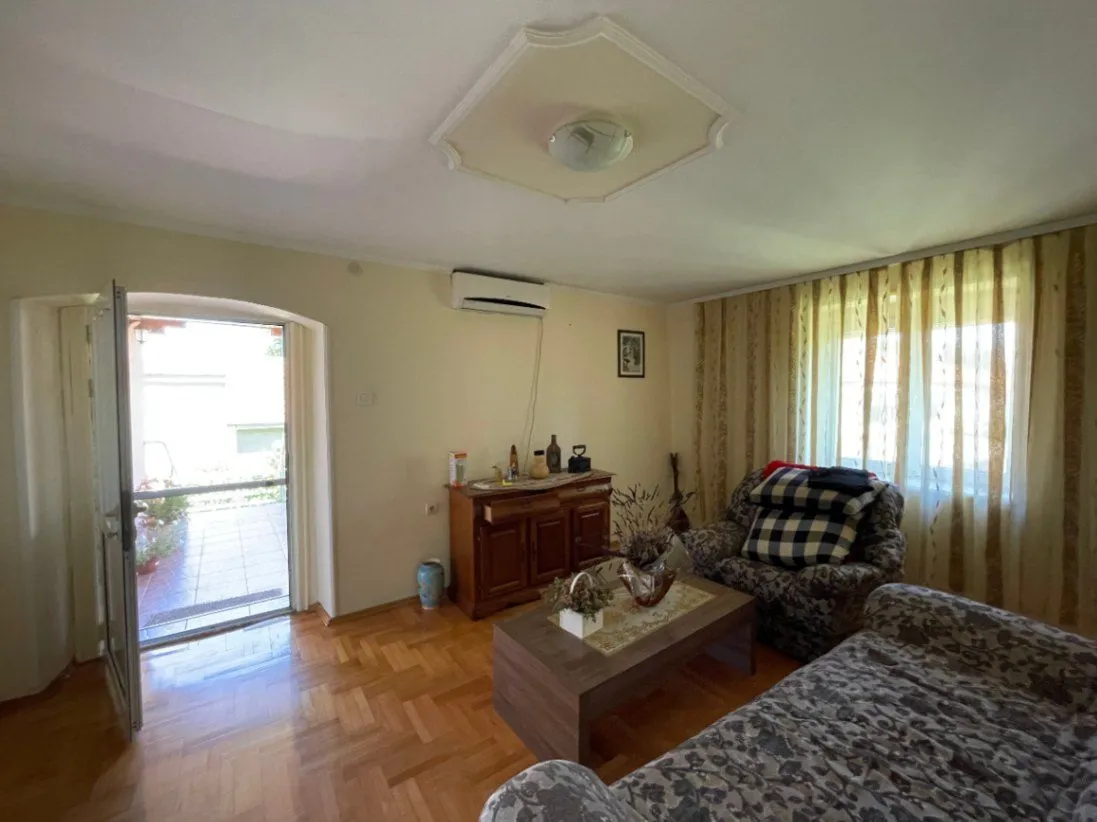 Rent, house, 100m², Gornja Gorica, Podgorica