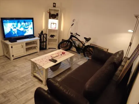 Sale, house, 235m², Zemun Sve Podlokacije, Beograd - image 2