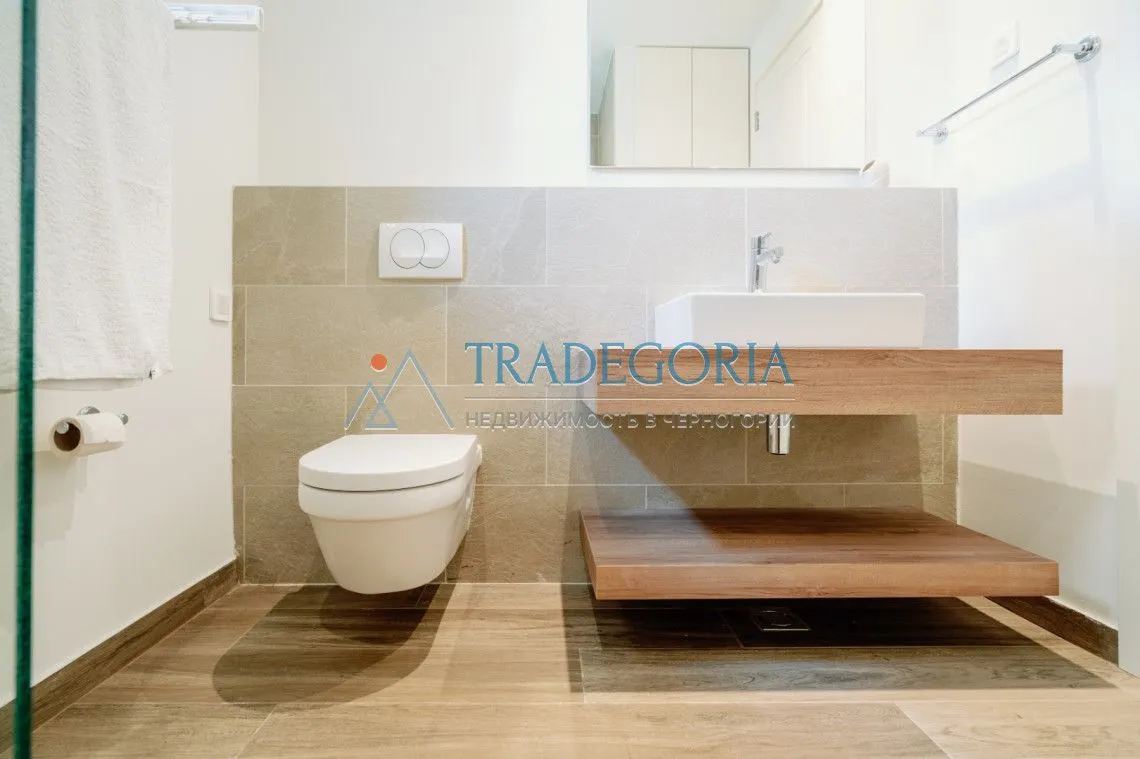 Prodaja, dvosoban stan, 85m², Radovići, Tivat
