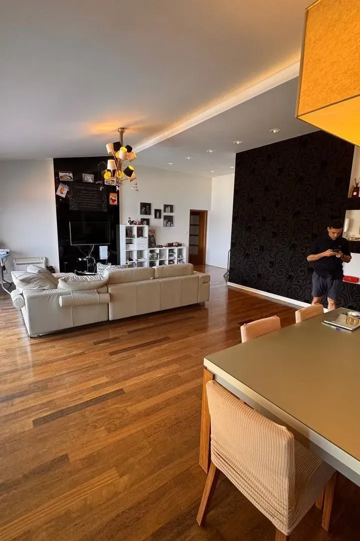 Prodaja, trosoban stan, 151m², Kamenovo, Budva