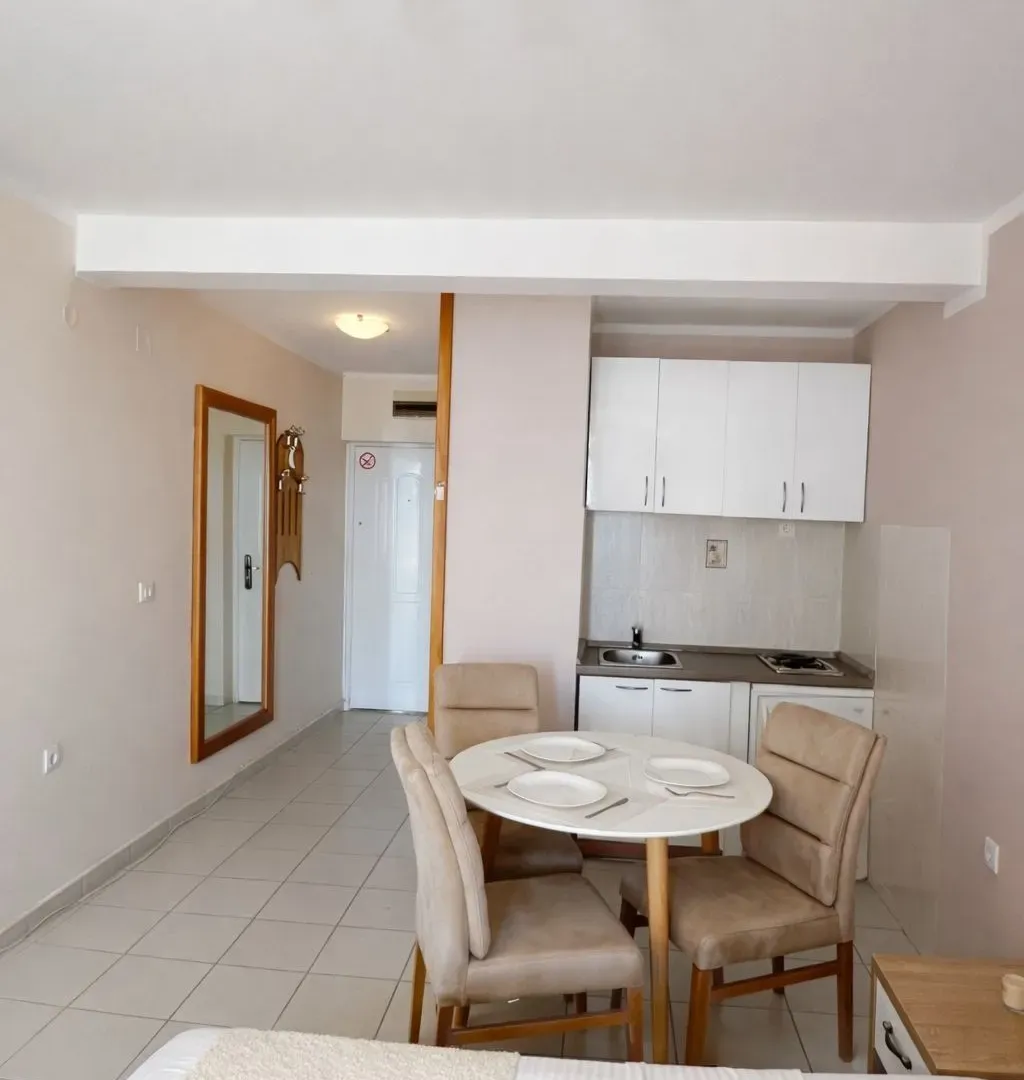 Prodaja, garsonjera, 26m², Rafailovići, Budva