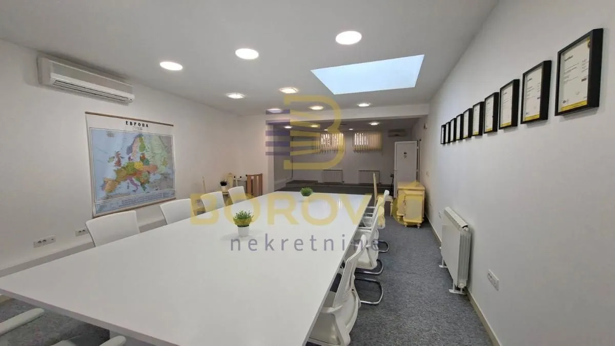 Izdavanje, poslovni prostor, 182m², Savski Venac, Beograd