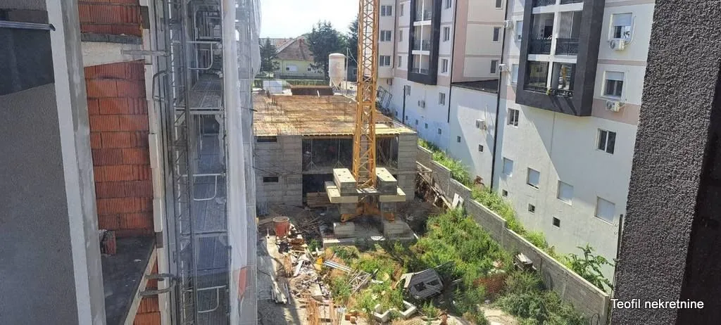 Prodaja, trosoban stan, 82m², Stari Banovci, Stara Pazova