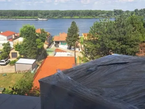 Prodaja, trosoban stan, 82m², Stari Banovci, Stara Pazova - image 1