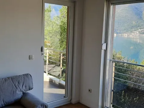 Prodaja, četvorosoban stan, 171m², Dobrota, Kotor - image 5