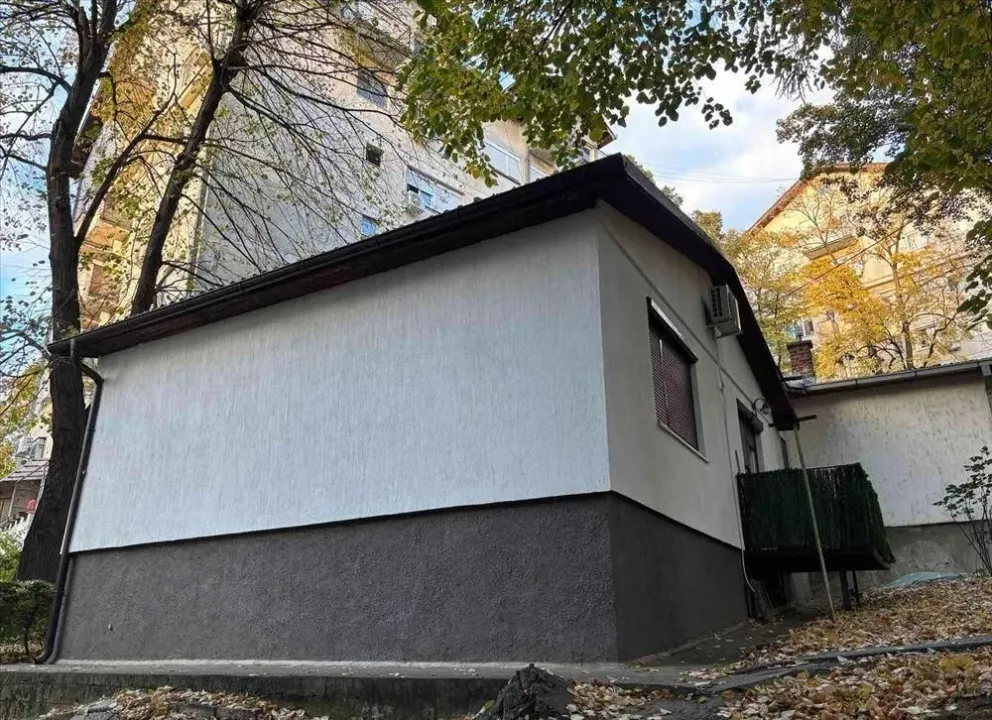 Izdavanje, kuća, 65m², Banovo Brdo, Beograd