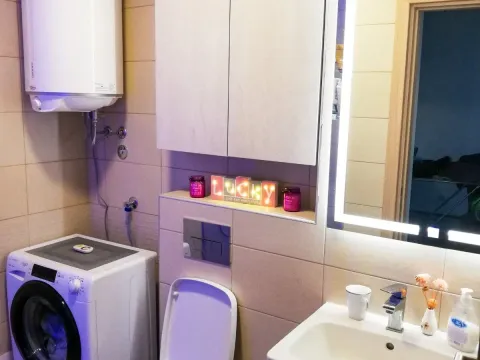 Izdavanje, jednosoban stan, 45m², Centar, Budva - image 9