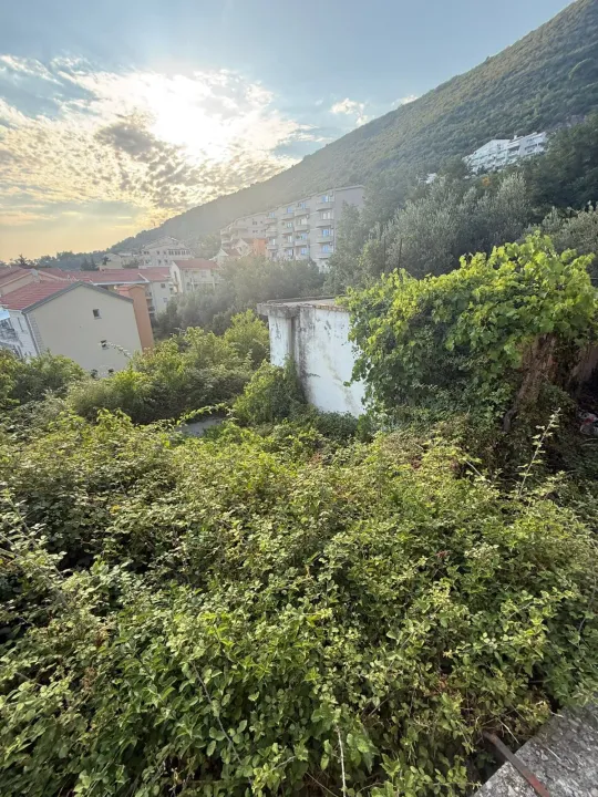 Prodaja, trosoban stan, 90m², Petrovac, Budva