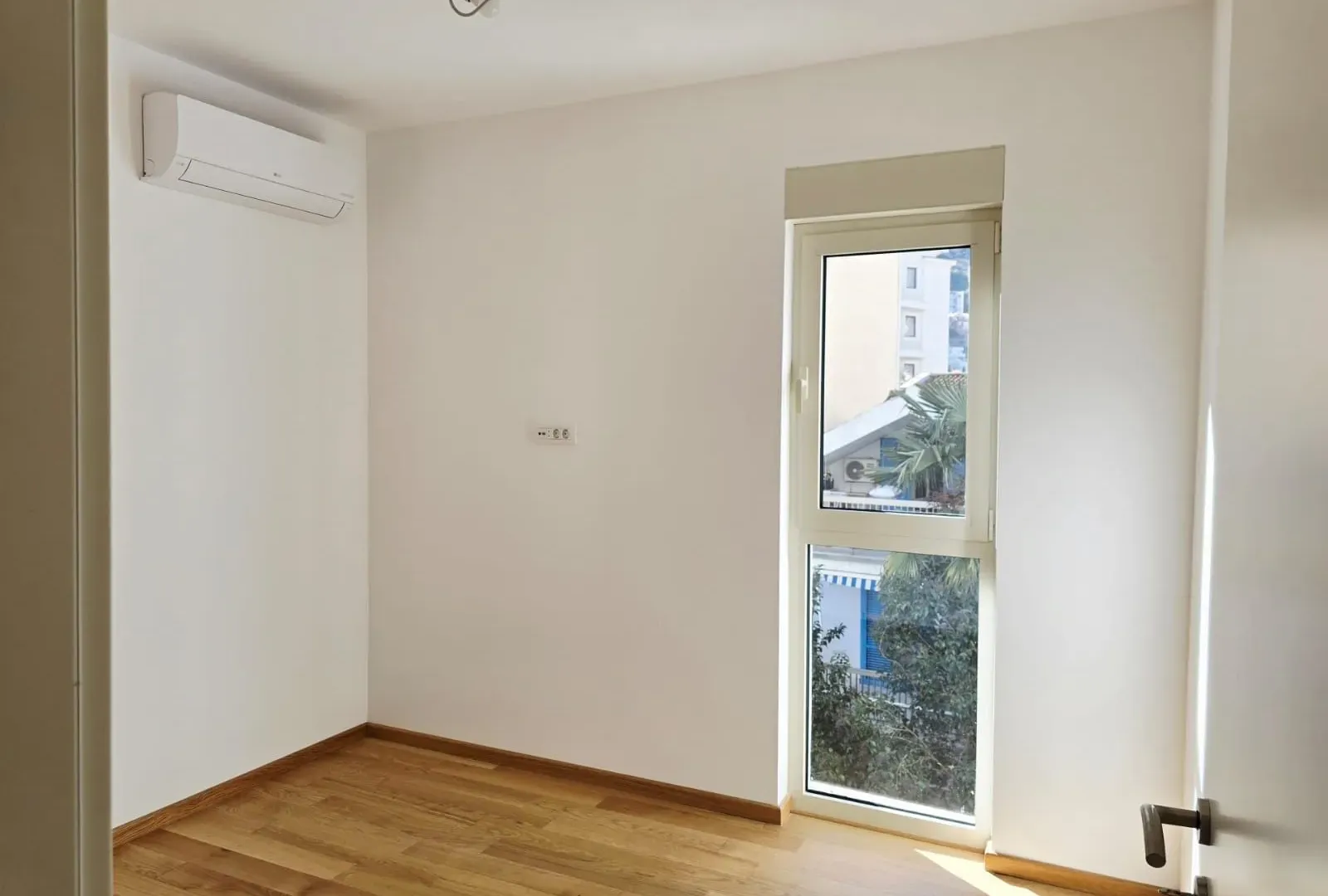 Prodaja, dvosoban stan, 65m², Centar, Budva