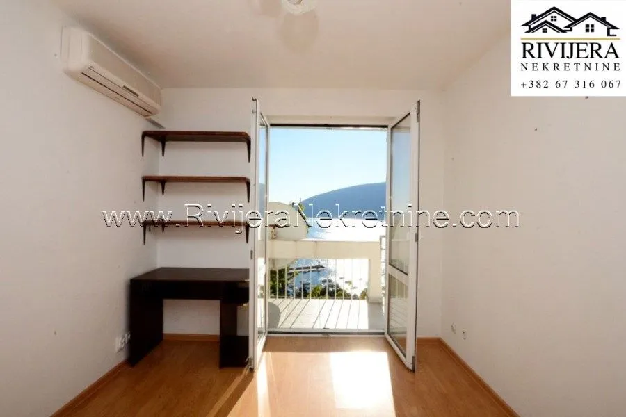 Prodaja, dvosoban stan, 66m², Centar, Herceg Novi