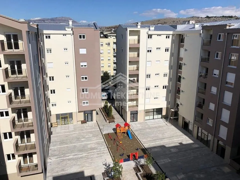 Prodaja, jednosoban stan, 45m², Blok 9, Podgorica